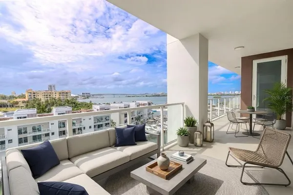 $1,125,000 | 920 North Osceola Avenue, Unit 703, Clearwater, FL 33755