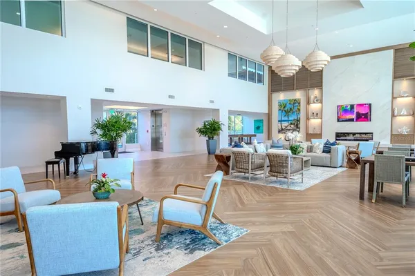 $1,125,000 | 920 North Osceola Avenue, Unit 703, Clearwater, FL 33755