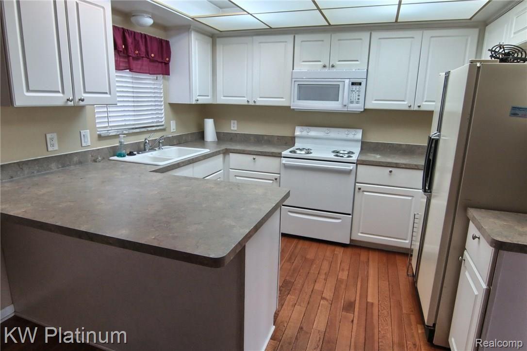 60235 Hayes Road Washington, MI 48094 - Photo 11 of 26 Kitchen_2nd_View.jpg