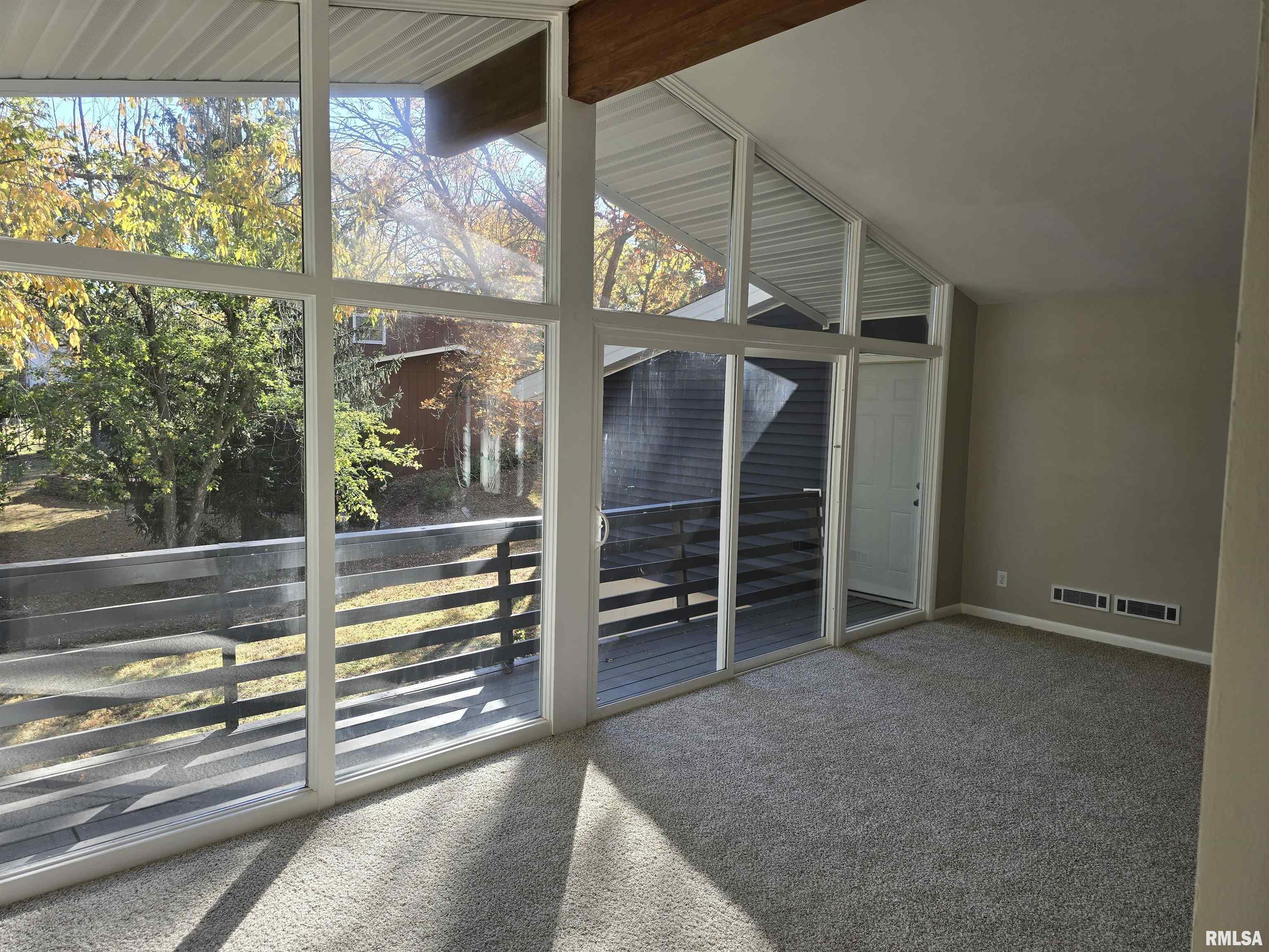 110 Crestview Drive Hamilton, IL 62341 - Photo 2 of 20