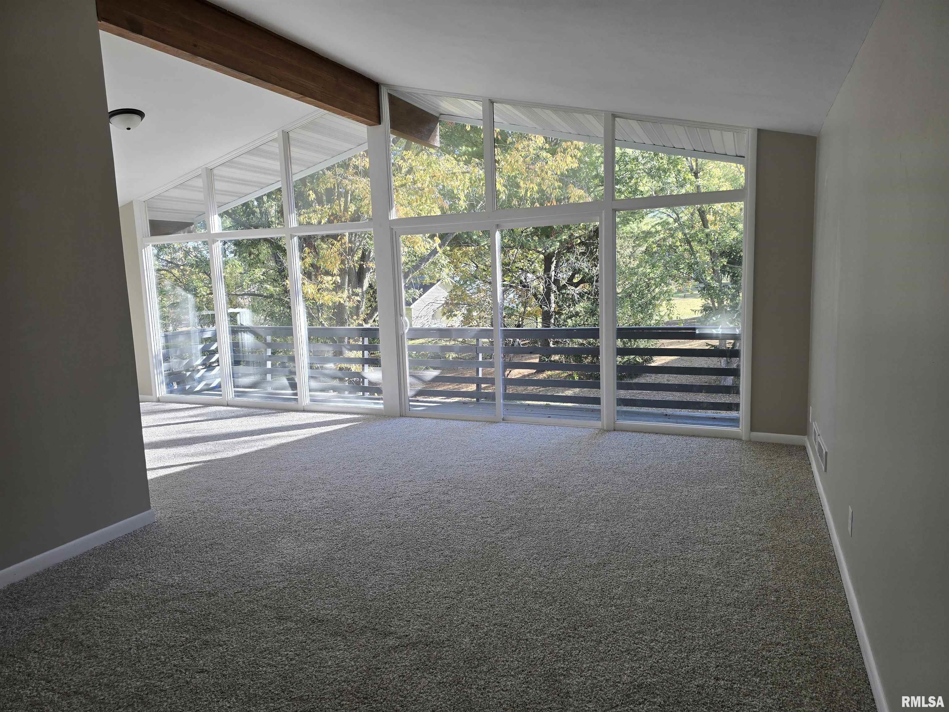 110 Crestview Drive Hamilton, IL 62341 - Photo 4 of 20