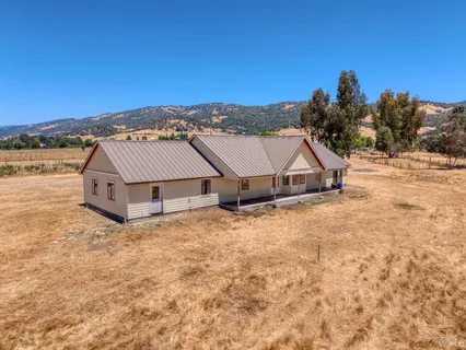 $749,000 | 10341 East Side Potter Vallley Road, Potter Valley, CA 95469