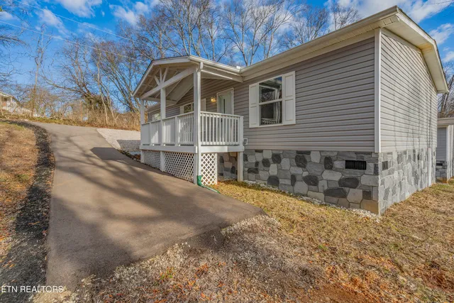 $235,000 | 2224 Daisy Avenue Southeast, Knoxville, TN 37915