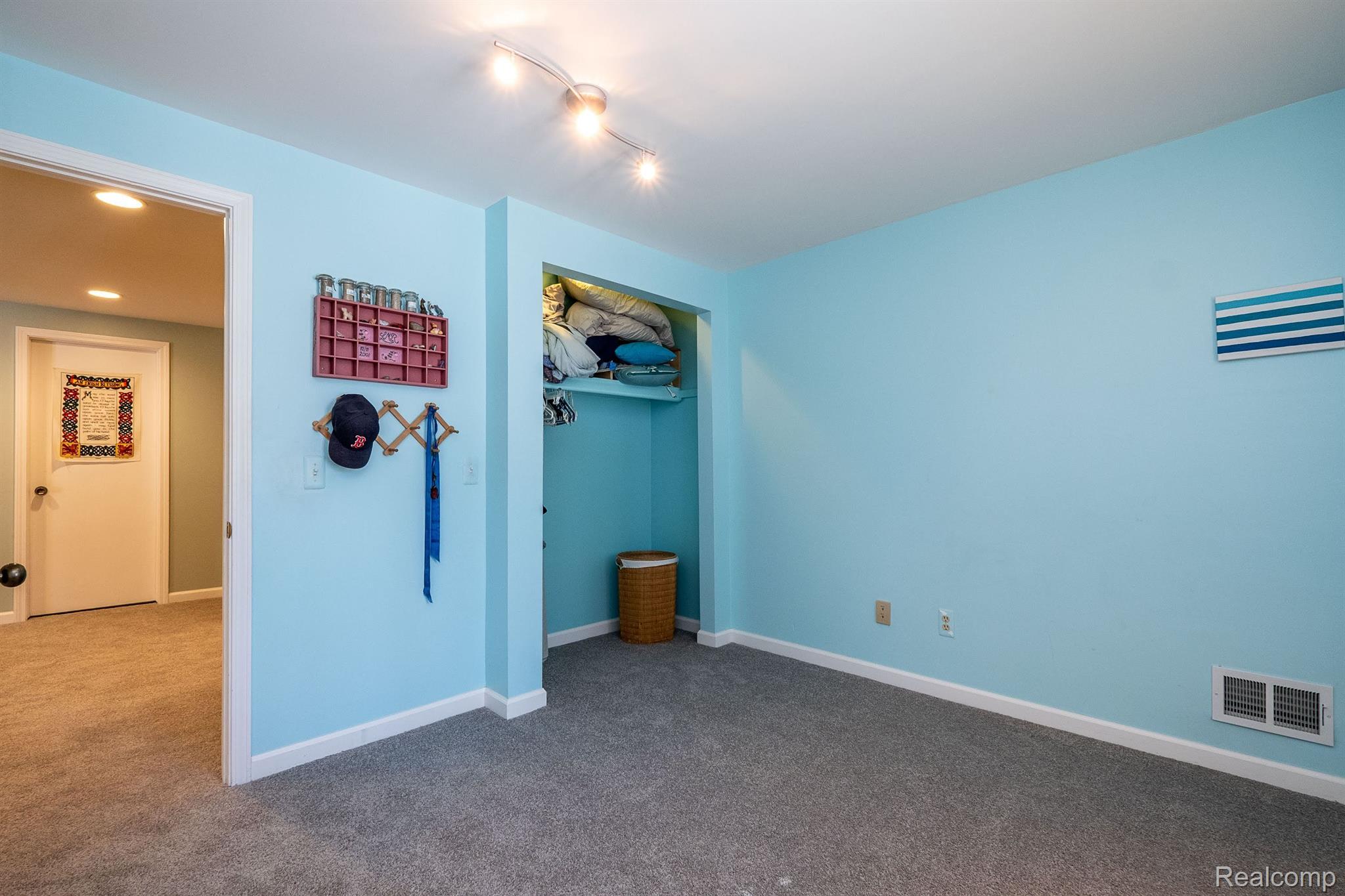 3893 Cheryl Drive Commerce Township, MI 48382 - Photo 25 of 52 Gallery Image 25