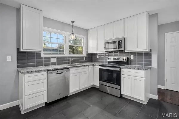 $210,000 | 645 Pelican Lane, Florissant, MO 63031