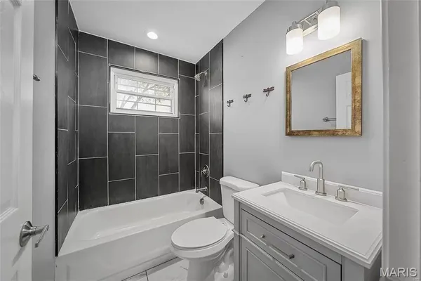 $210,000 | 645 Pelican Lane, Florissant, MO 63031