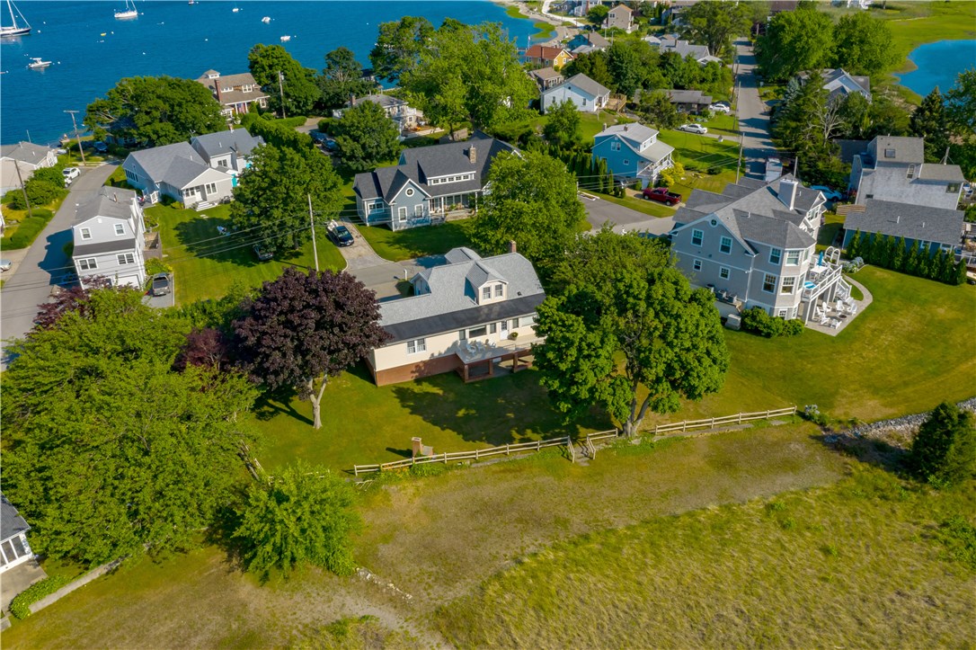 1206 Anthony Road Portsmouth, RI 02871 - Photo 4 of 20