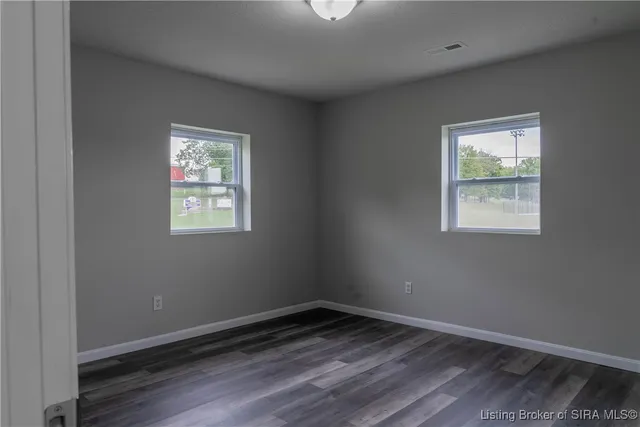 $1,050 | 1170 North Eastern School Road, Pekin, IN 47165