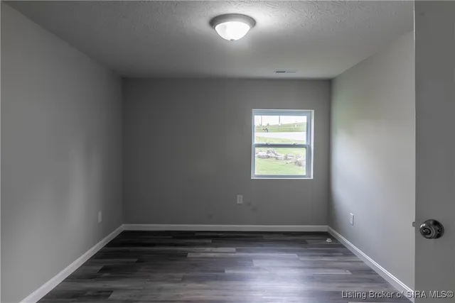 $1,050 | 1170 North Eastern School Road, Pekin, IN 47165