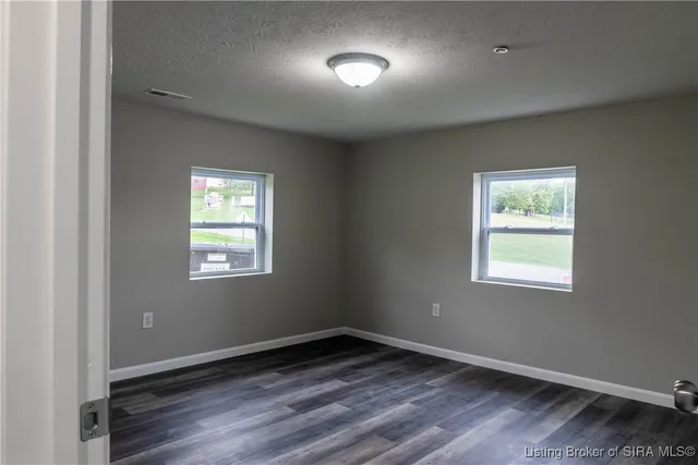 $1,050 | 1170 North Eastern School Road, Pekin, IN 47165