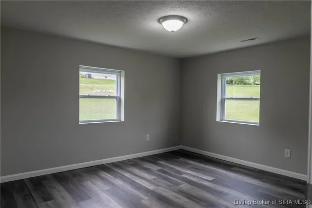 $1,050 | 1170 North Eastern School Road, Pekin, IN 47165