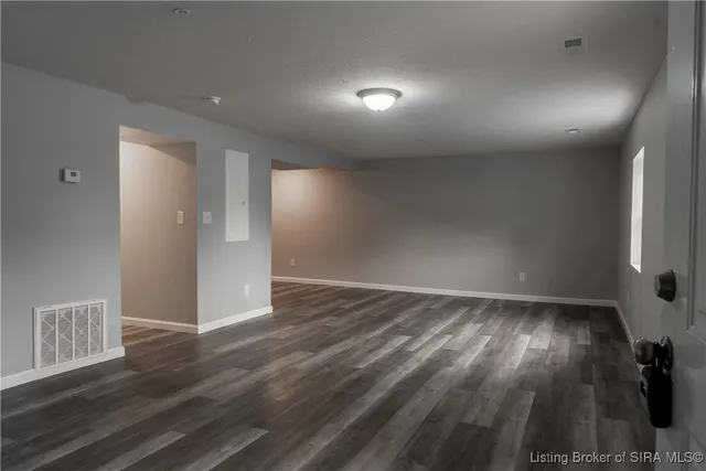 $1,050 | 1170 North Eastern School Road, Pekin, IN 47165