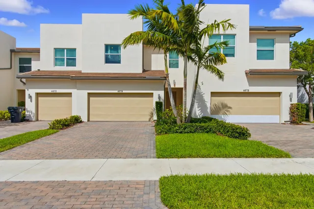 $3,200 | 4874 Navali Drive, Lake Worth, FL 33467