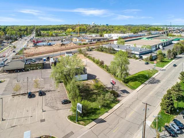 $3,500,000 | 1102 2nd Street Northeast, Hopkins, MN 55343