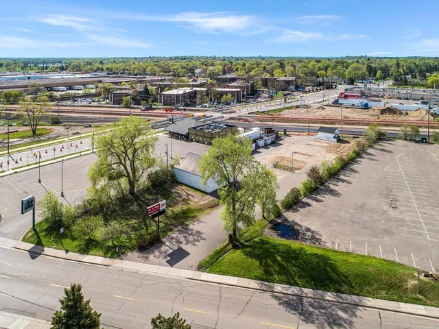 $3,500,000 | 1102 2nd Street Northeast, Hopkins, MN 55343