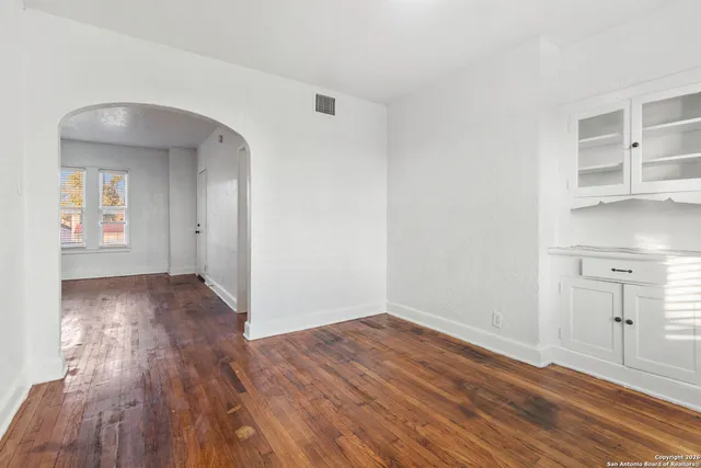 $975 | 1630 West Rosewood Avenue, Unit C, San Antonio, TX 78201