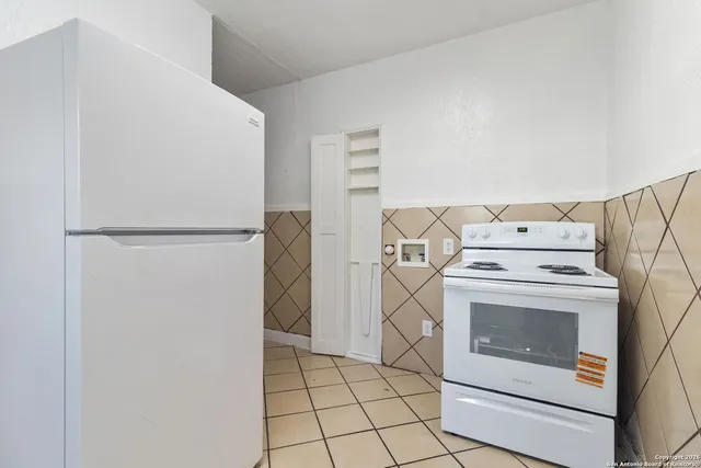 $975 | 1630 West Rosewood Avenue, Unit C, San Antonio, TX 78201