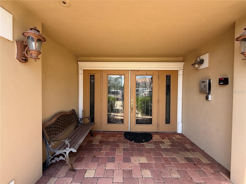 950 Broadway, Unit 107 Dunedin, FL 34698 - Photo 2 of 18