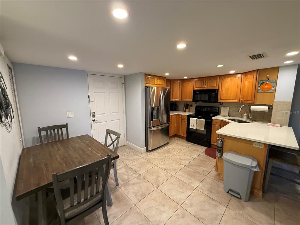 950 Broadway, Unit 107 Dunedin, FL 34698 - Photo 5 of 18