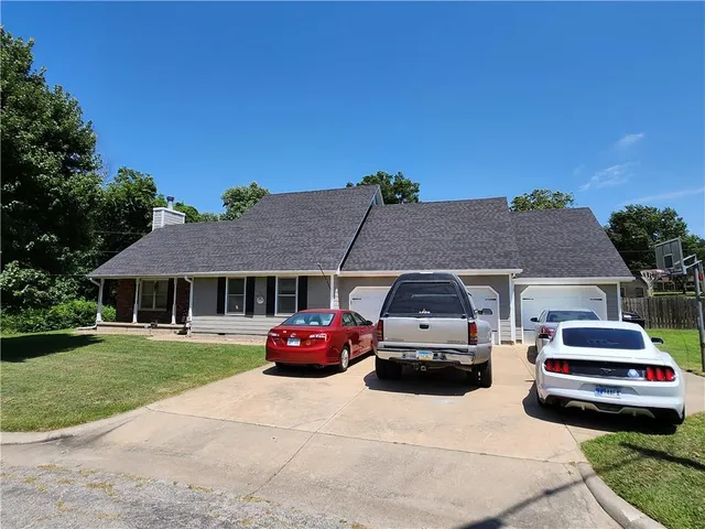 $259,000 | 2540 Shady Lane, Independence, KS 67301
