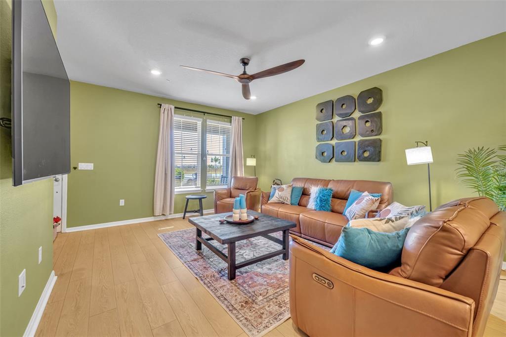 11139 Rising Sun Street Orlando, FL 32829 - Photo 5 of 22