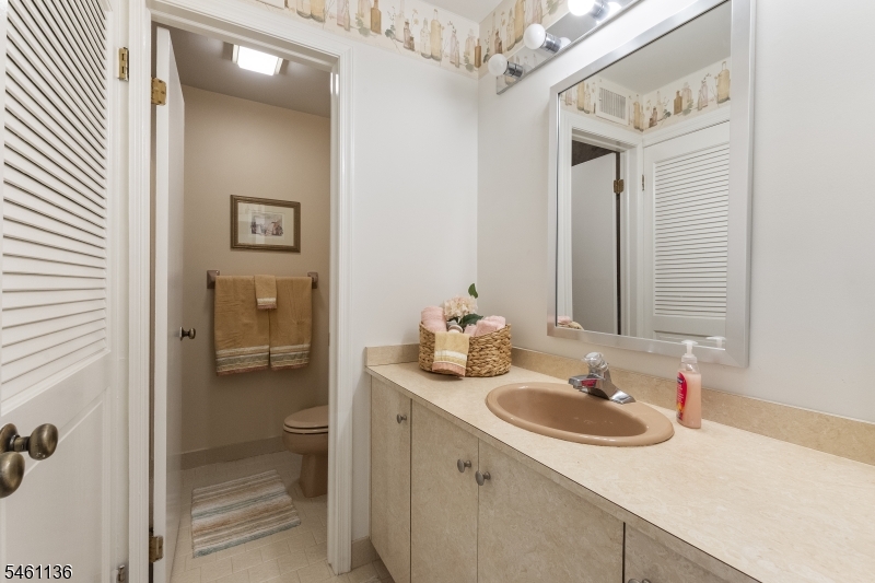 900 Valley Road, Unit 3 Clifton, NJ 07013 - Photo 13 of 17 Gallery Image 13