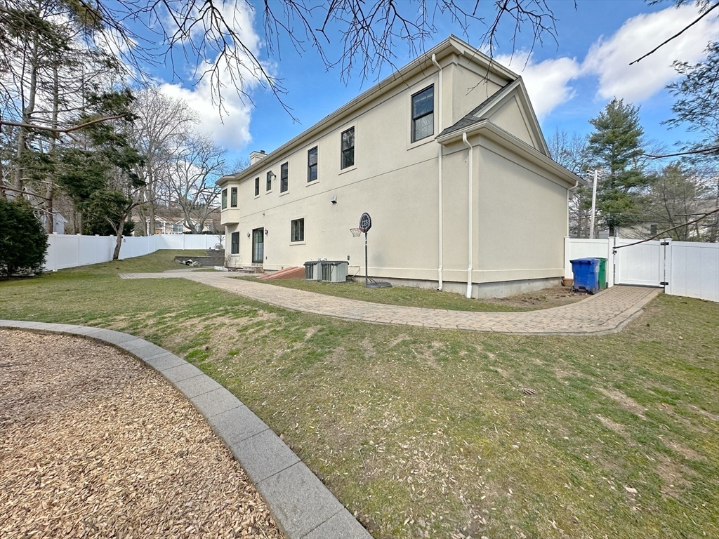 9 Vine Street Newton, MA 02467 - Photo 39 of 42