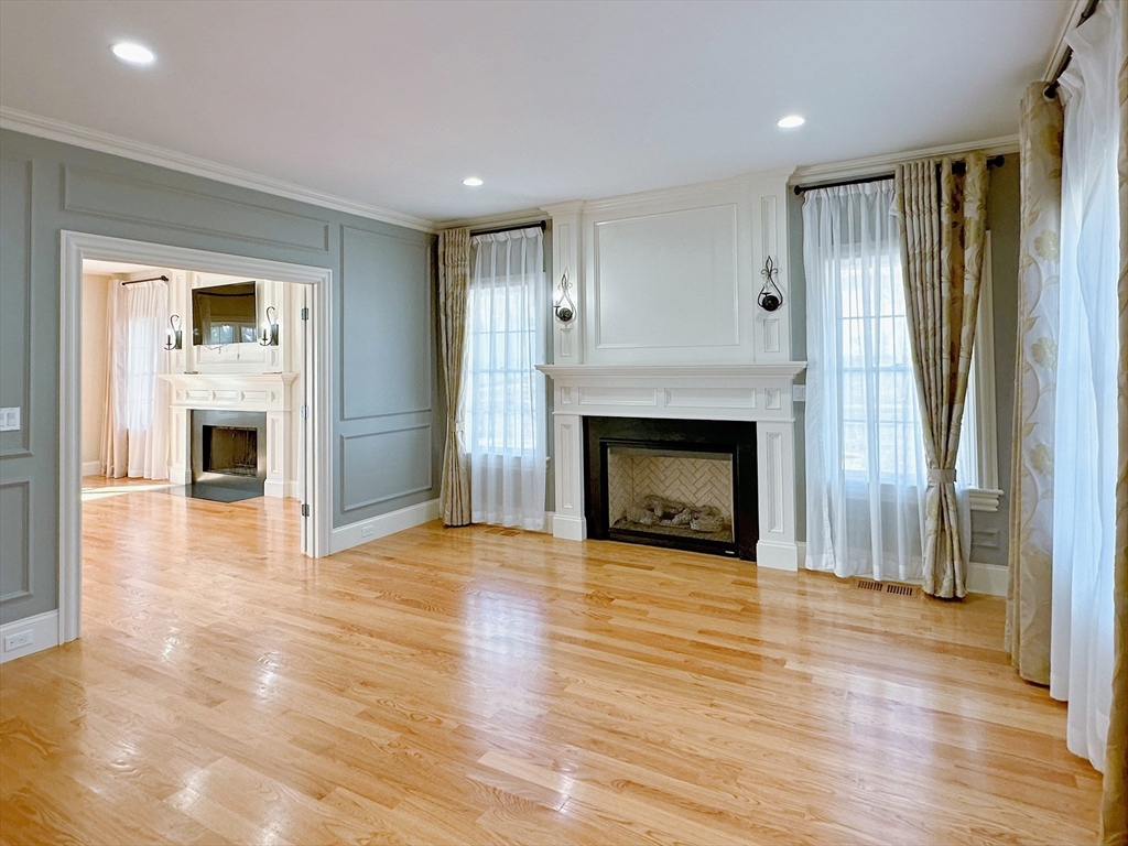 9 Vine Street Newton, MA 02467 - Photo 4 of 42