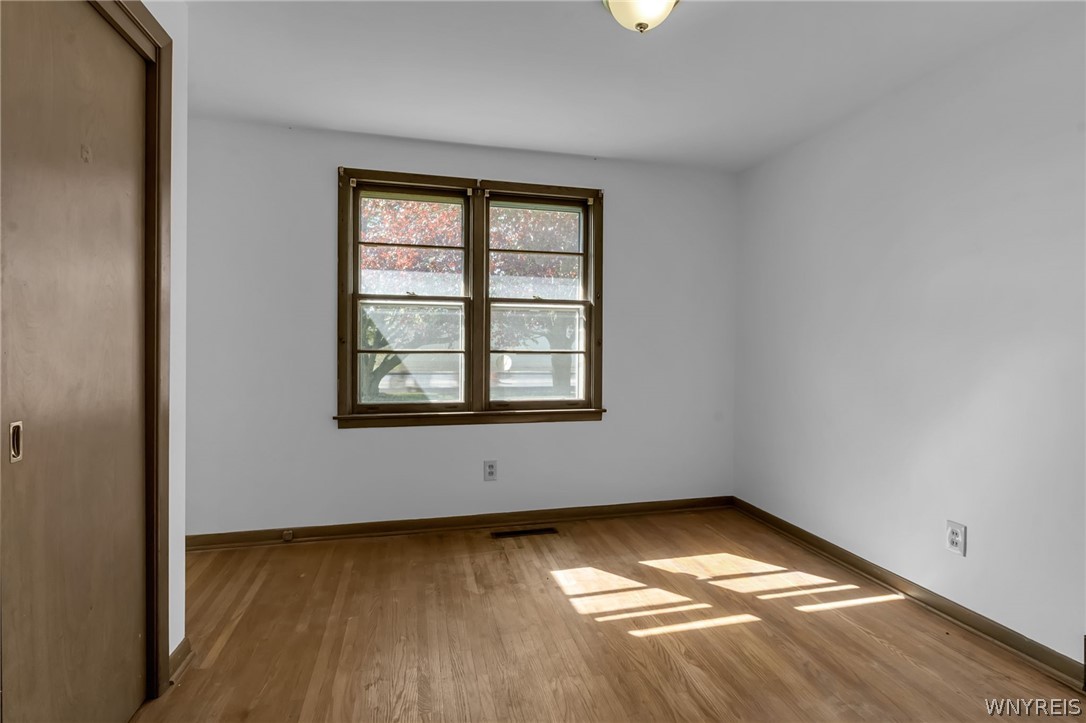 8130 Packard Road Niagara, NY 14304 - Photo 17 of 24 Bedroom 1