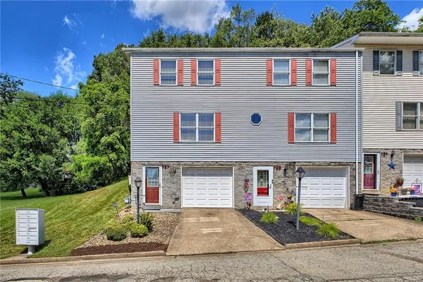 $159,900 | 727 Dithridge Street, Jeannette, PA 15644