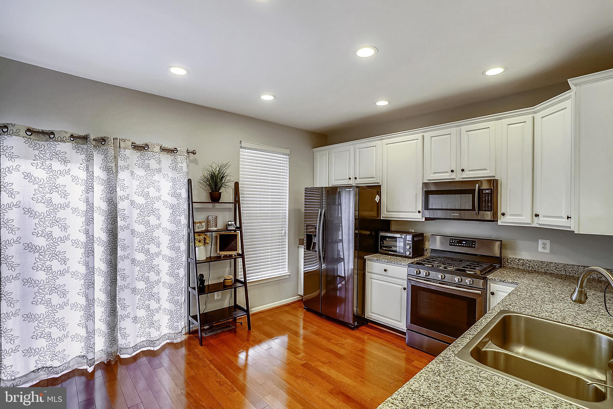 25309 Crossfield Drive Chantilly, VA 20152 - Photo 13 of 41