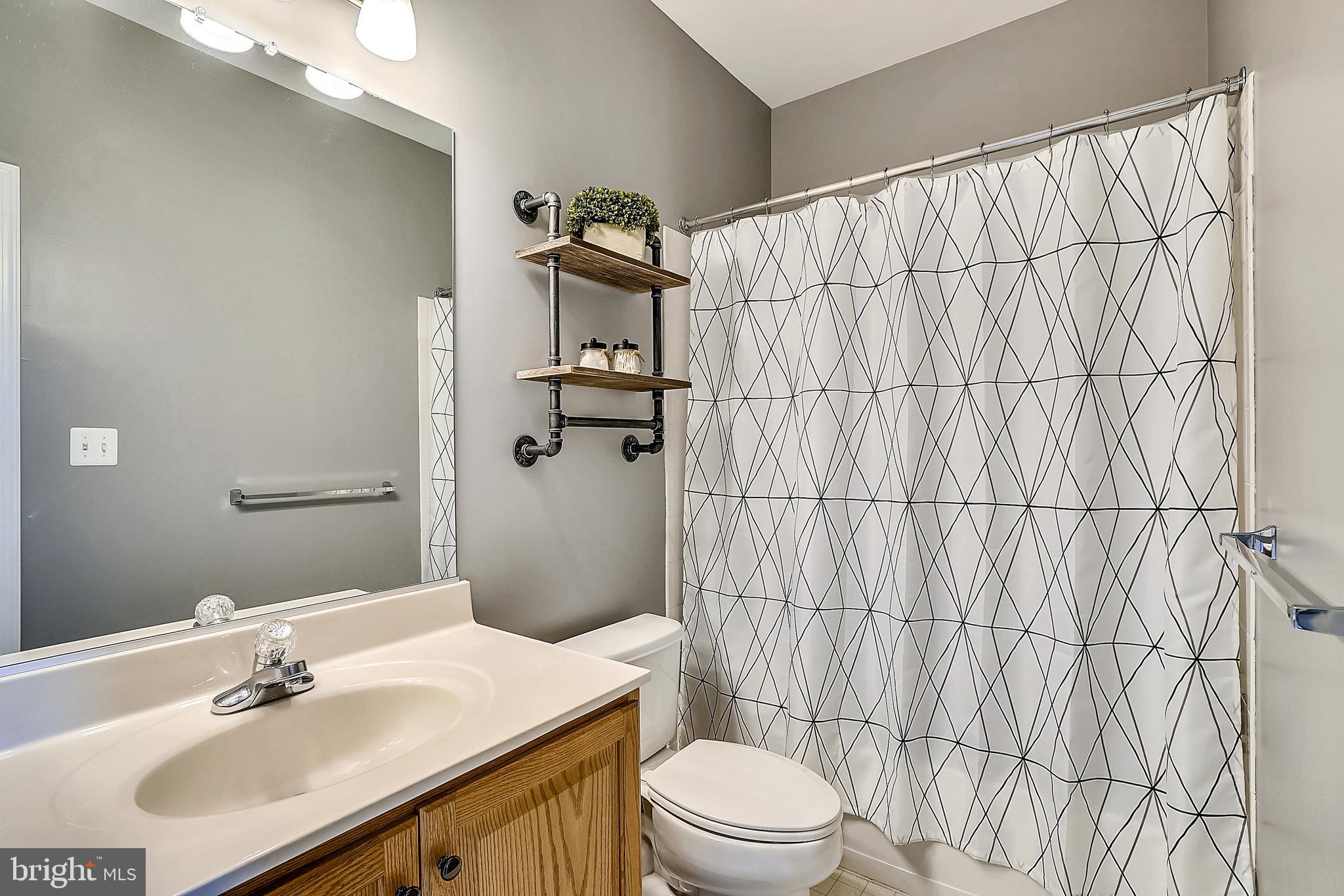 25309 Crossfield Drive Chantilly, VA 20152 - Photo 8 of 41