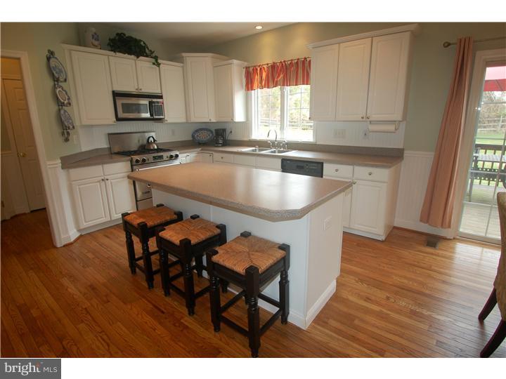815 Oakbourne Road West Chester, PA 19382 - Photo 11 of 24 Kitchen