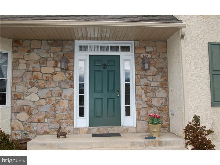 815 Oakbourne Road West Chester, PA 19382 - Photo 3 of 24 Exterior Front