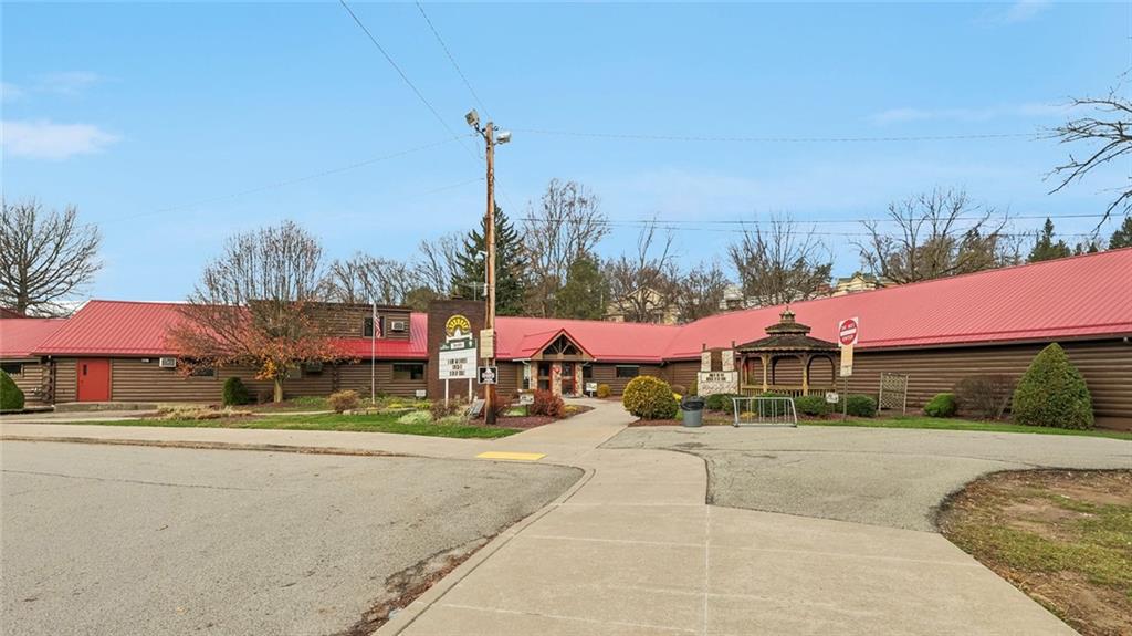 121 Marginal Road Hunker, PA 15639 - Photo 30 of 34 a view of a volley ball court