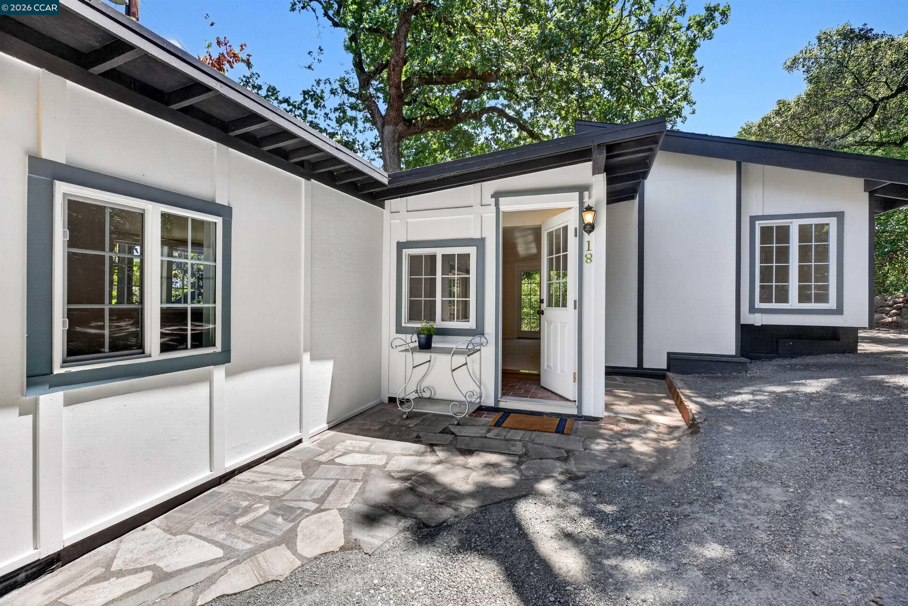 16 El Rincon Orinda, CA 94563 - Photo 3 of 22