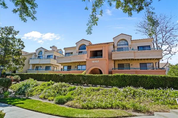 $459,000 | 18107 Erik Court, Unit 462, Canyon Country, CA 91387