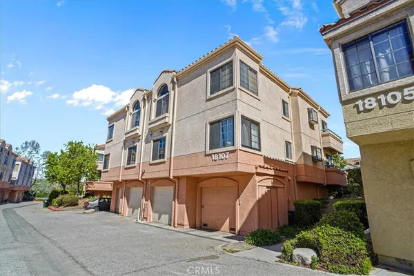$459,000 | 18107 Erik Court, Unit 462, Canyon Country, CA 91387
