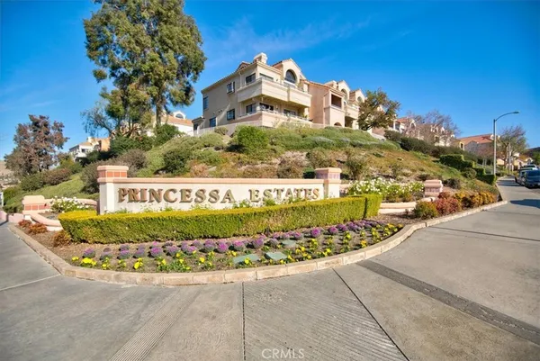$459,000 | 18107 Erik Court, Unit 462, Canyon Country, CA 91387