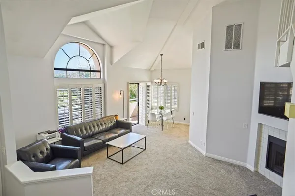 $459,000 | 18107 Erik Court, Unit 462, Canyon Country, CA 91387