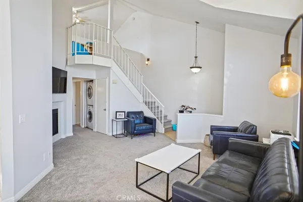 $459,000 | 18107 Erik Court, Unit 462, Canyon Country, CA 91387
