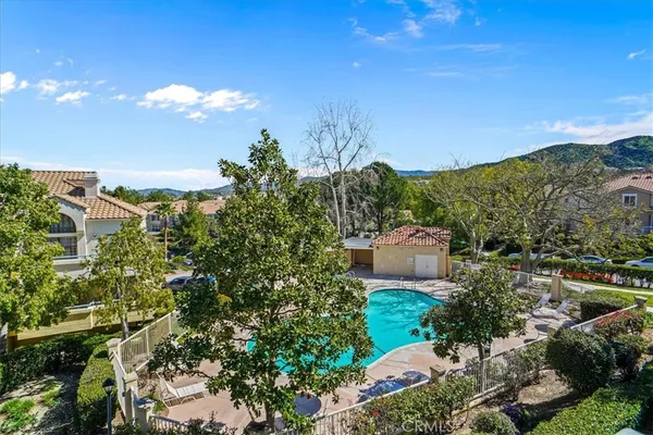 $459,000 | 18107 Erik Court, Unit 462, Canyon Country, CA 91387