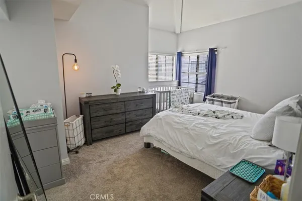 $459,000 | 18107 Erik Court, Unit 462, Canyon Country, CA 91387