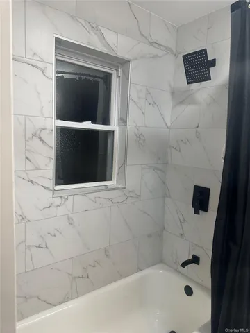 $2,600 | Undisclosed Address, West Babylon, NY 11704