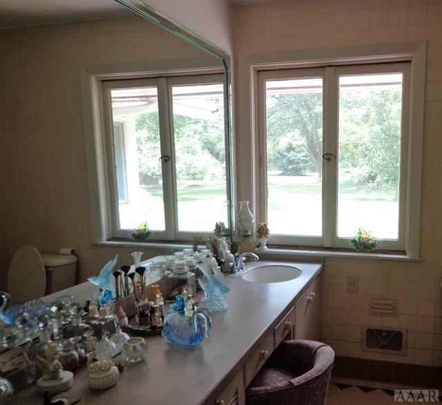 1004 Rivershore Road Elizabeth City, NC 27909 - Photo 11 of 19 Master Bath
