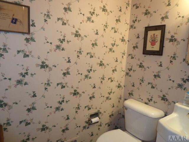 1004 Rivershore Road Elizabeth City, NC 27909 - Photo 12 of 19 Half Bath