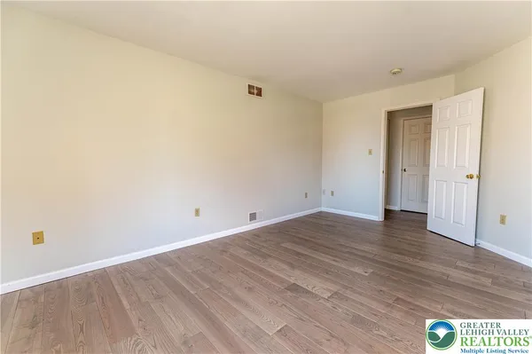 $479,900 | 8376 Scenic View Drive, Breinigsville, PA 18031