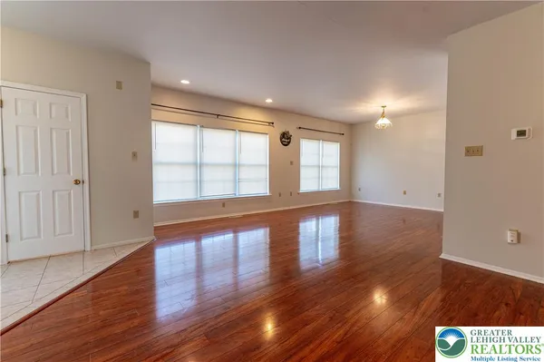 $479,900 | 8376 Scenic View Drive, Breinigsville, PA 18031