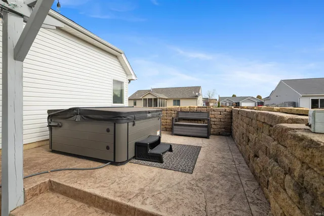 $424,900 | 9496 Dension Lane, New Haven, IN 46774