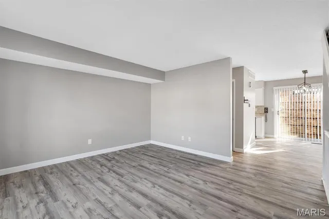 $160,000 | 10510 Briston Court, St. Louis, MO 63114